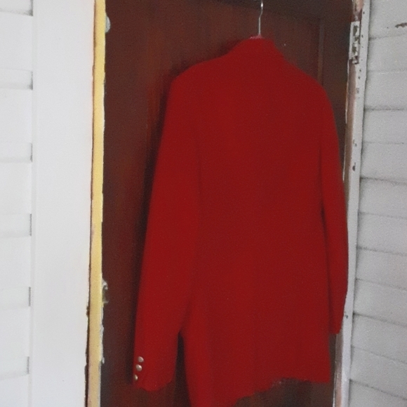 Vintage Mc Gregor red velvet blazer with gold buttons pit 18 inches - Picture 5 of 7